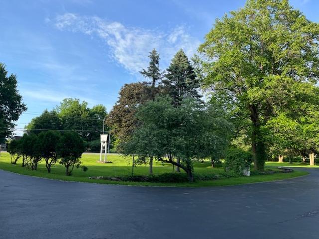 Nightshade Inn & Gardens Camillus Extérieur photo